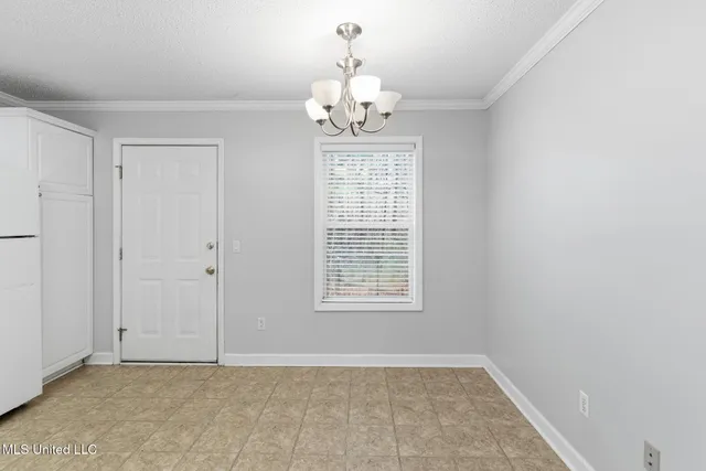 $179,000 | 174 Hawthorne Drive, Hattiesburg, MS 39402