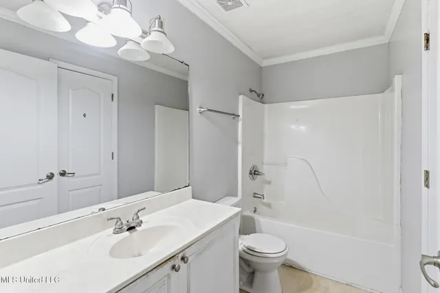 $179,000 | 174 Hawthorne Drive, Hattiesburg, MS 39402