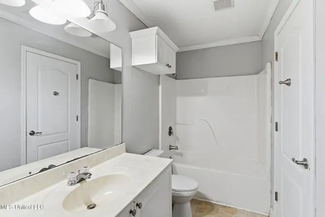 $179,000 | 174 Hawthorne Drive, Hattiesburg, MS 39402