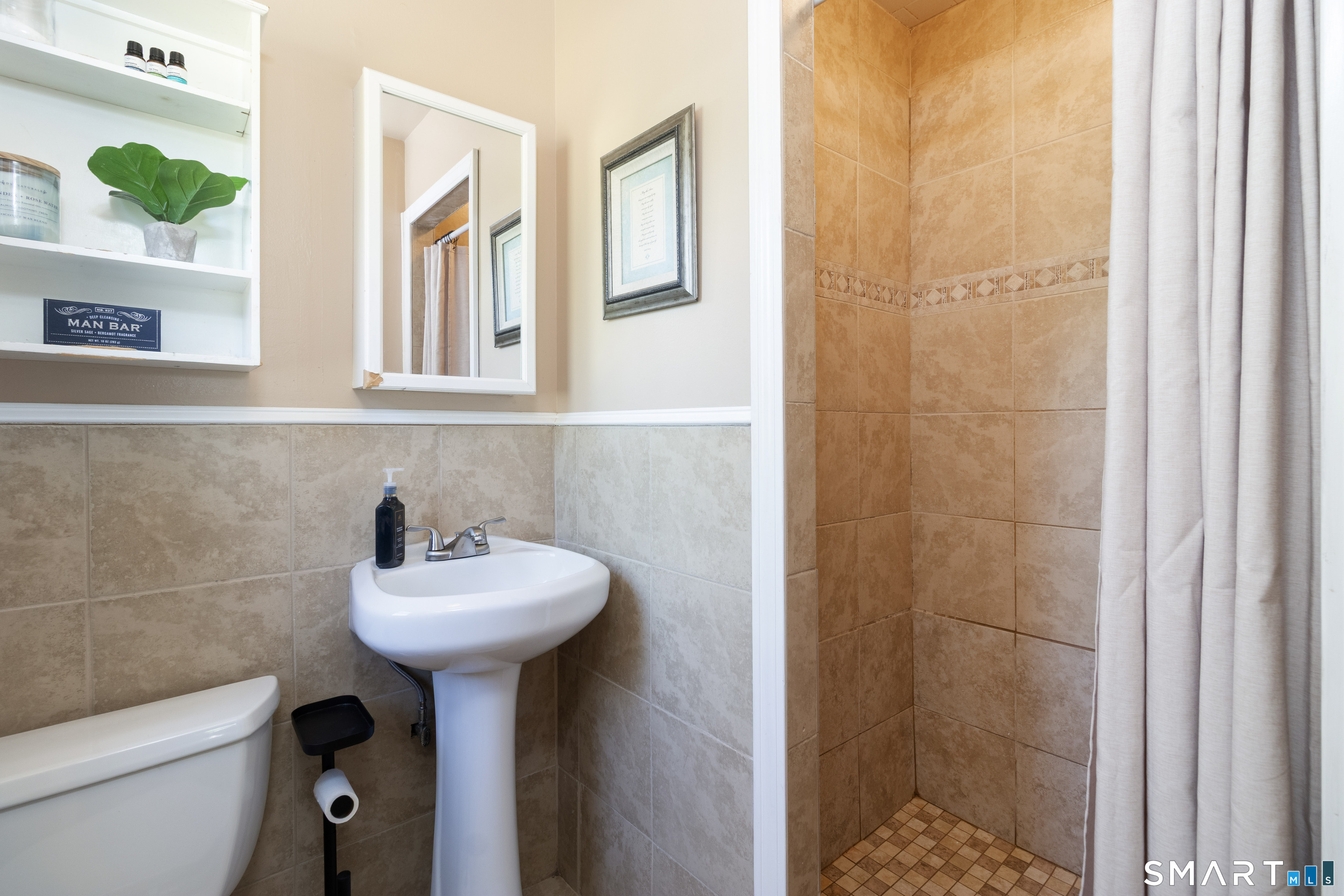 754 Riverside Drive Orange, CT 06477 - Photo 12 of 21