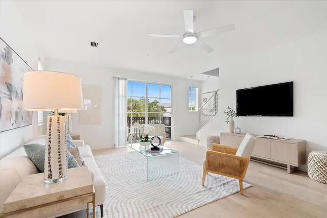 $8,250 | 47 Northwest 4th Avenue, Unit 47, Delray Beach, FL 33444