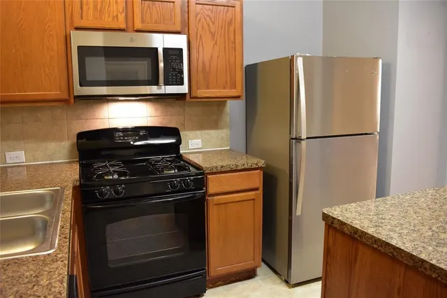 $1,700 | 6202 Provident Green Drive, Katy, TX 77449