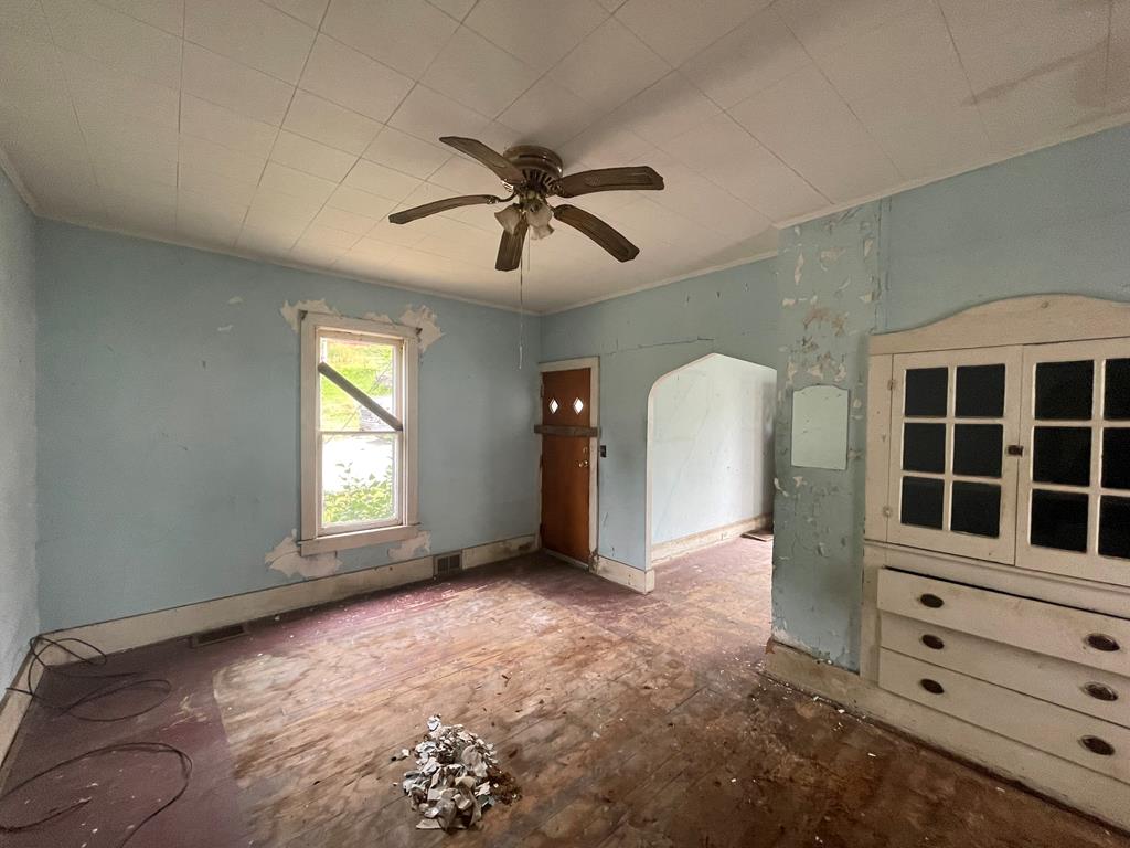 723 13th Street Franklin, PA 16323 - Photo 8 of 14