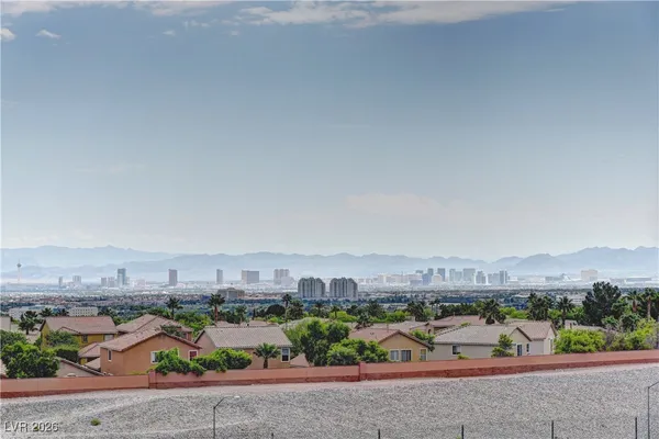 $2,710 | 600 Carriage Hill Drive, Unit 1123, Las Vegas, NV 89138