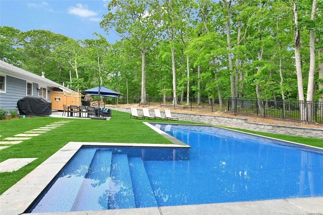 a view of outdoor space yard deck and patio