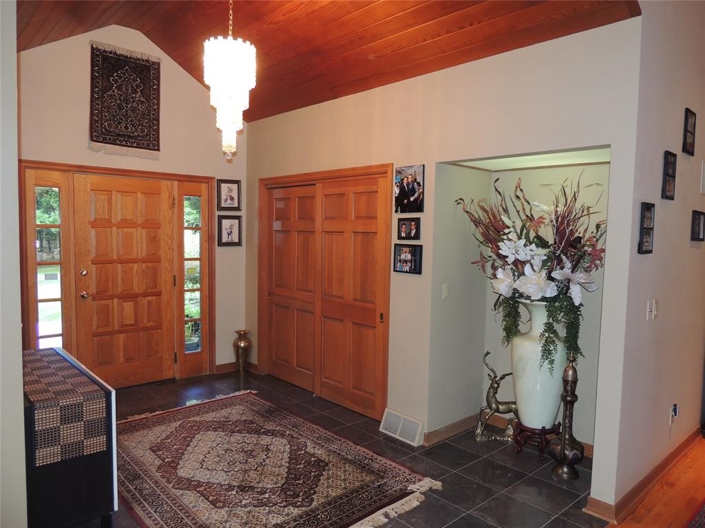 512 Meeker Road Vestal, NY 13850 - Photo 8 of 50 Gallery Image 8