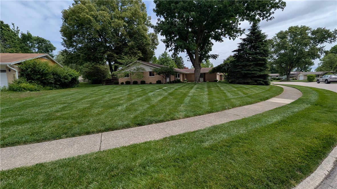 5686 Oak Valley Road Kettering, OH 45440 - Photo 3 of 41 Gallery Image 3