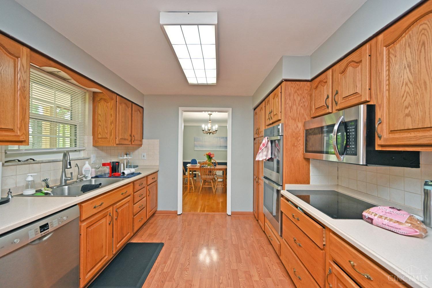7777 Kugler Mill Road Cincinnati, OH 45243 - Photo 14 of 41