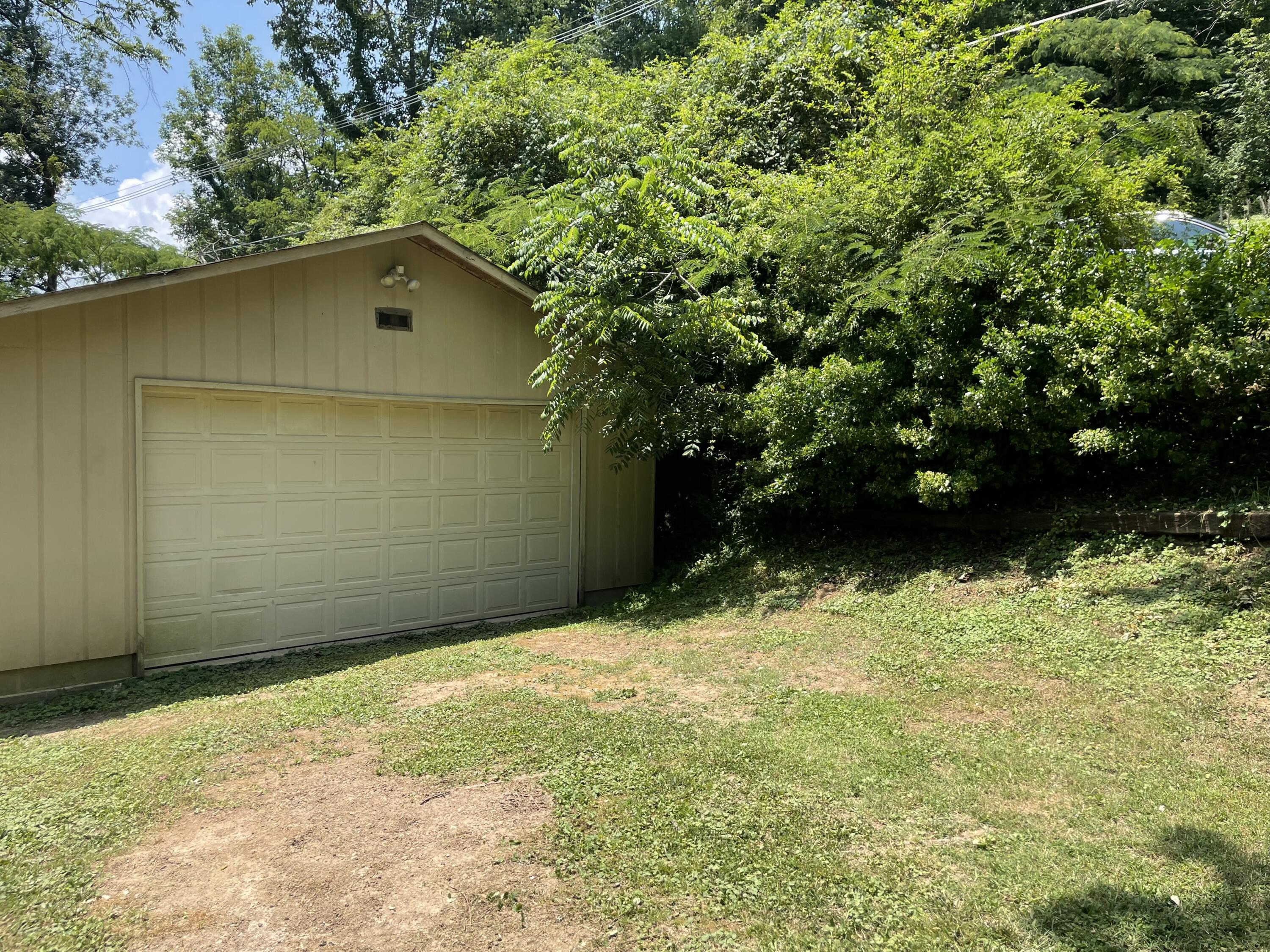 1418 Cherry Bottom Road Caryville, TN 37714 - Photo 33 of 34 IMG_9820