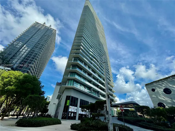 $3,200 | 501 Northeast 31st Street, Unit 2903, Miami, FL 33137
