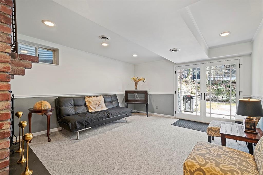 780 Elm Spring Road Pittsburgh, PA 15243 - Photo 17 of 25 Gallery Image 17