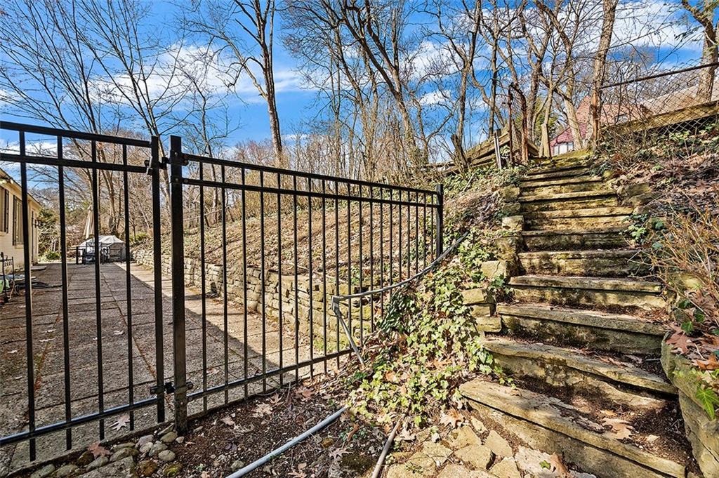 780 Elm Spring Road Pittsburgh, PA 15243 - Photo 24 of 25 Gallery Image 24