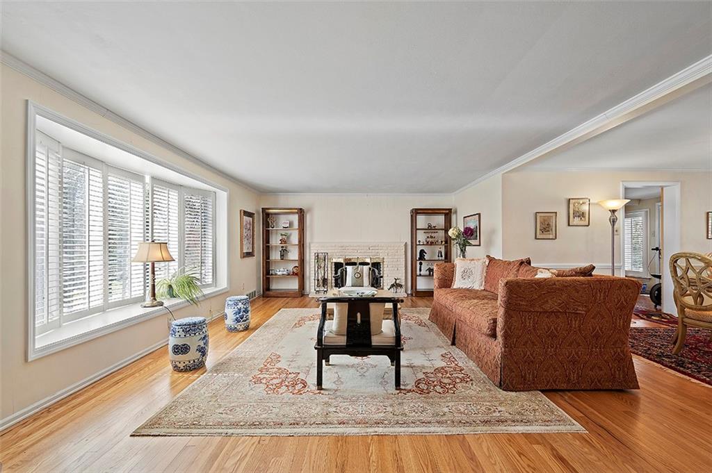 780 Elm Spring Road Pittsburgh, PA 15243 - Photo 4 of 25 Gallery Image 4