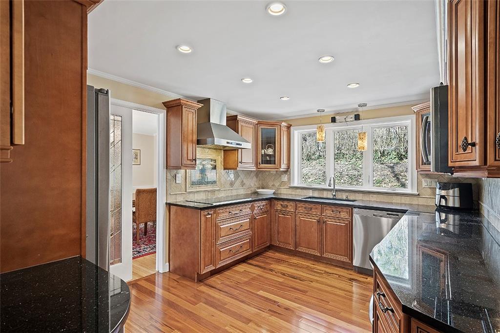 780 Elm Spring Road Pittsburgh, PA 15243 - Photo 9 of 25 Gallery Image 9