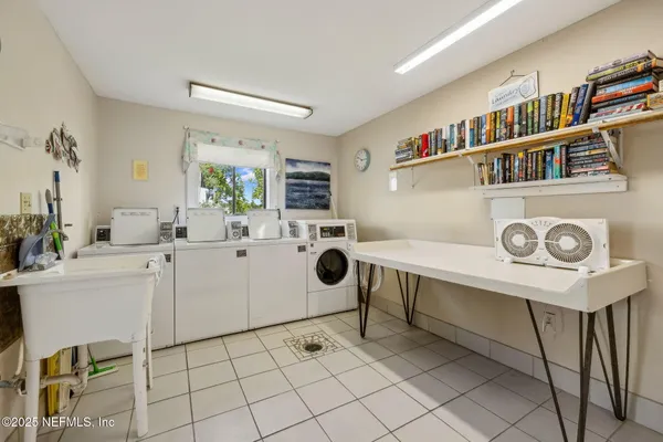 a view of a house with porch