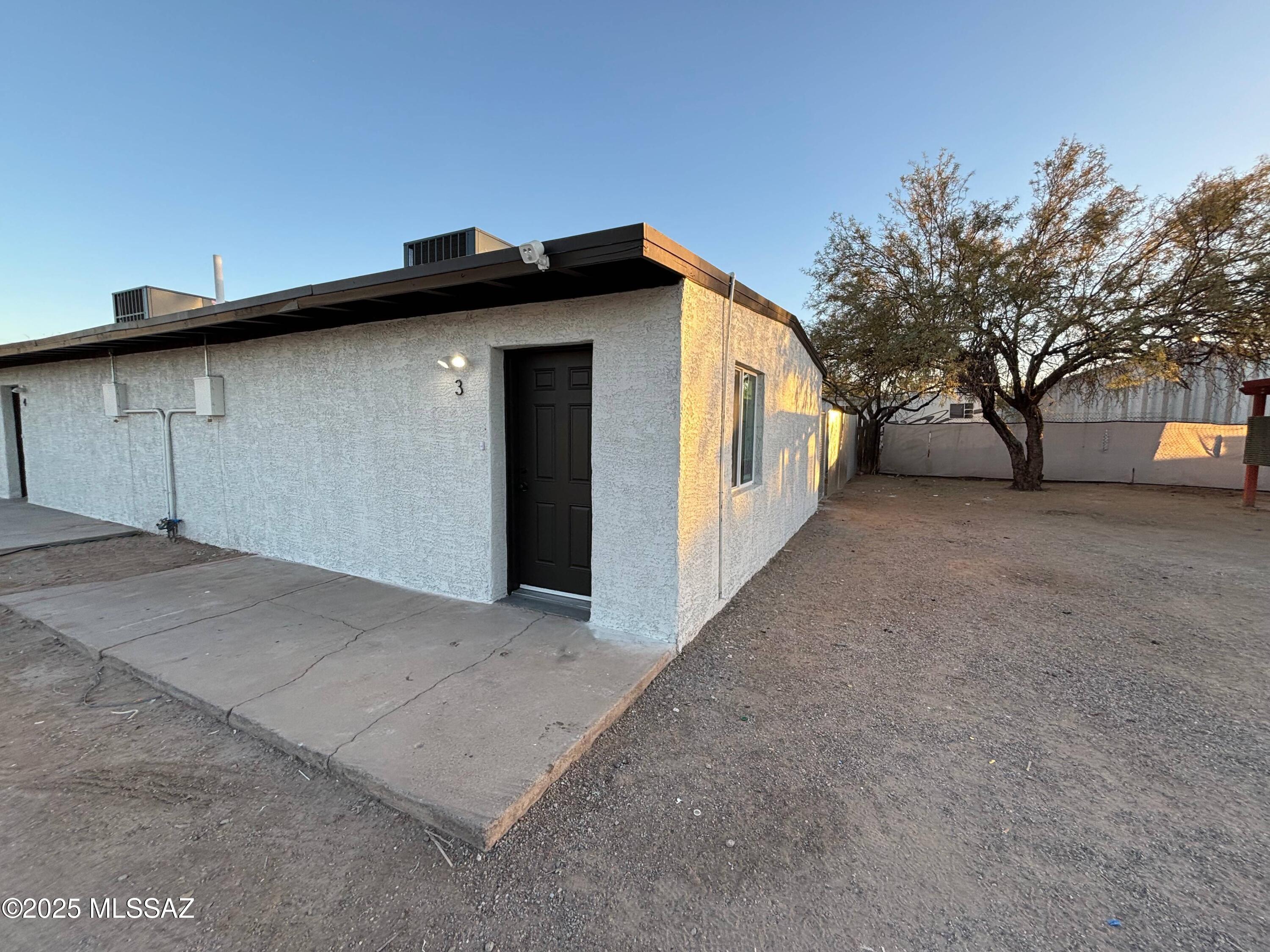326 E Prince Rd #3