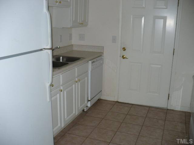 11341 Clubhaven Place, Unit 100 Raleigh, NC 27617 - Photo 3 of 6 Gallery Image 3