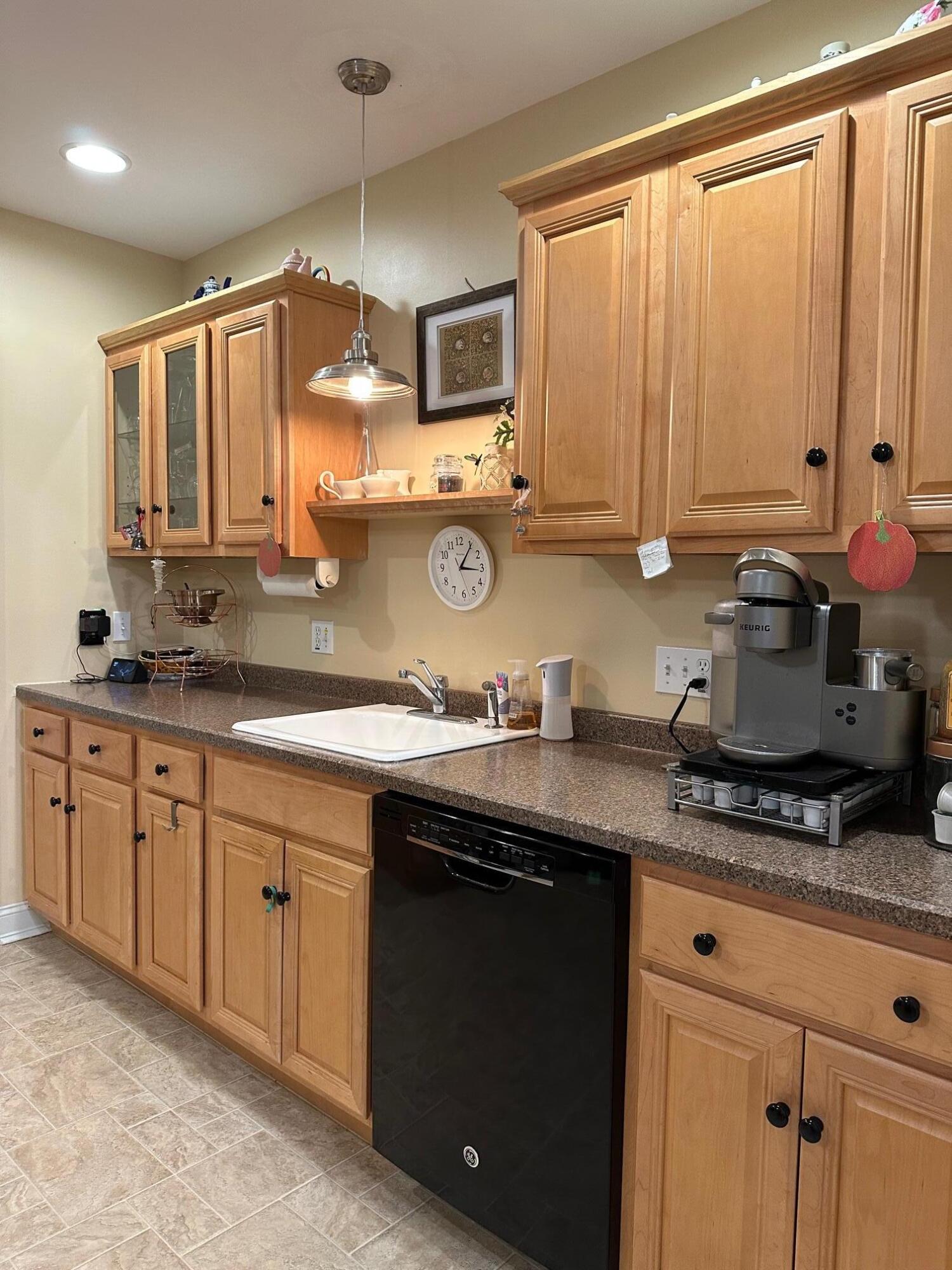 14 Kavanaugh Road, Unit 14 Old Orchard Beach, ME 04064 - Photo 12 of 47 IMG_5832