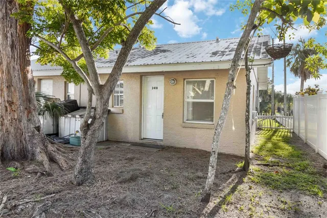 $1,195 | 2418 10th Street West, Bradenton, FL 34205