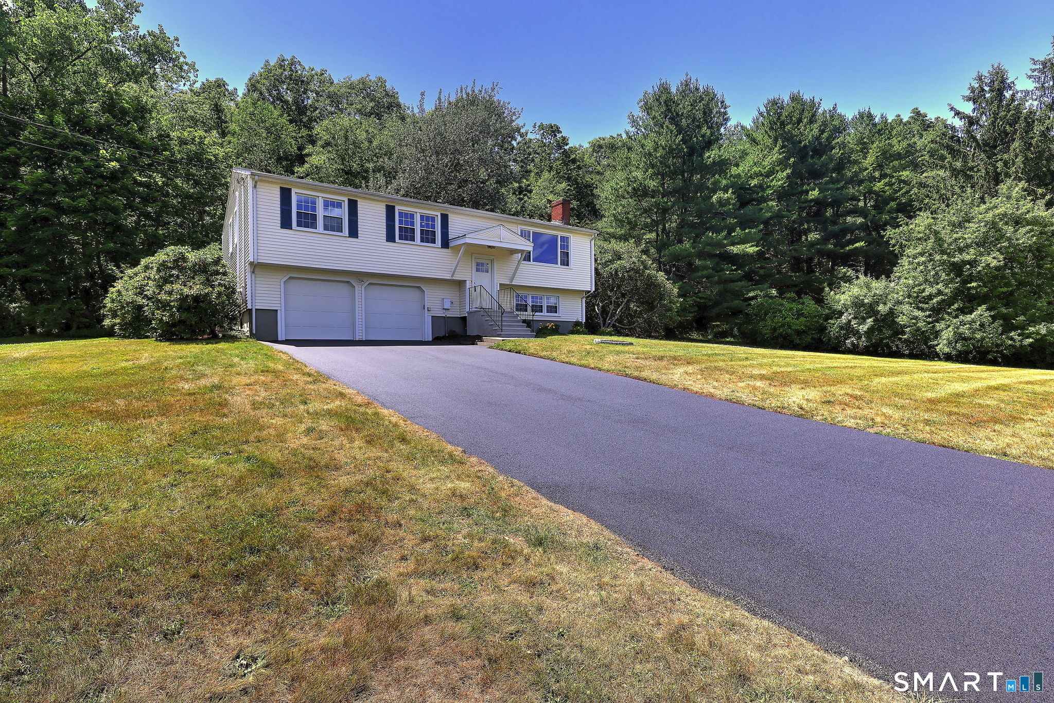 210 Cloudland Road North Haven, CT 06473 - Photo 6 of 40
