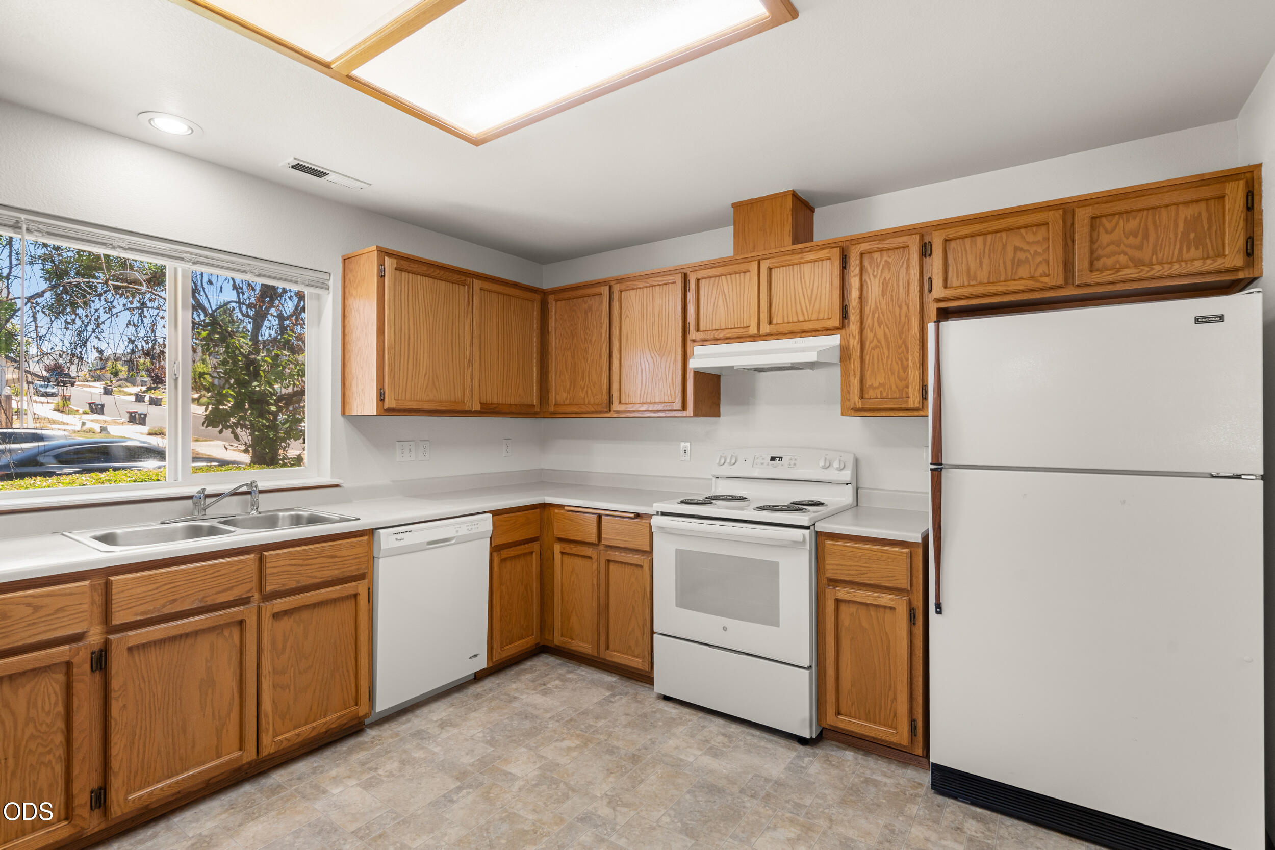 1207 Springbrook Road Medford, OR 97504 - Photo 10 of 25
