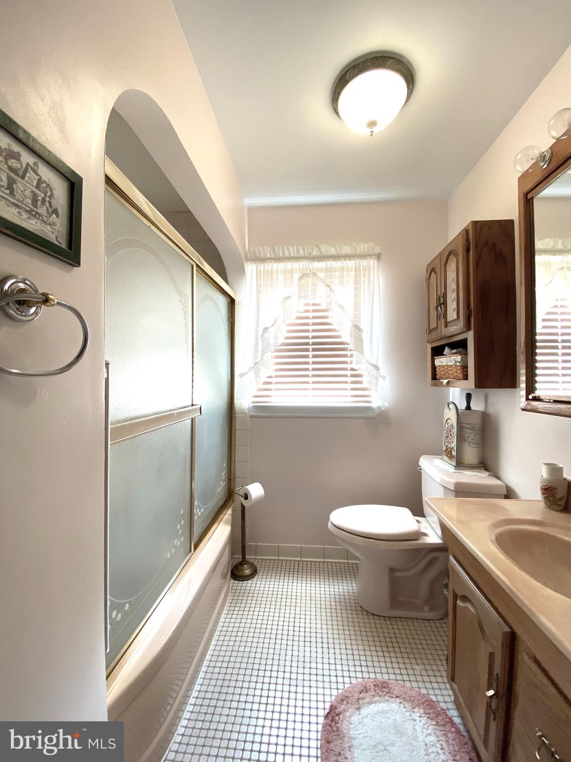 3738 Salem Road York, PA 17408 - Photo 11 of 27 Full tile bath with tub/shower and linen closet