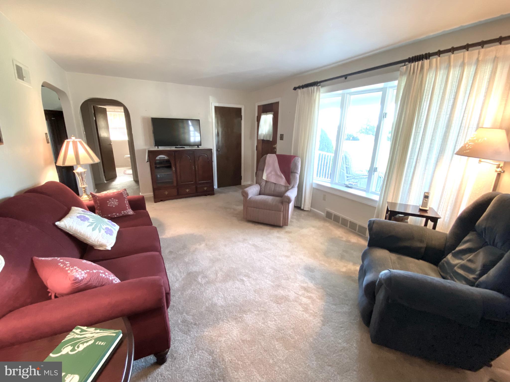 3738 Salem Road York, PA 17408 - Photo 5 of 27 LR