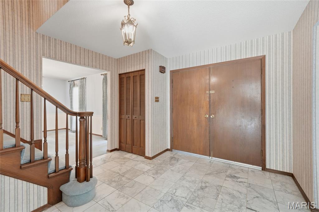 13256 Pebble Ridge Drive St. Louis, MO 63141 - Photo 5 of 39 Gallery Image 5
