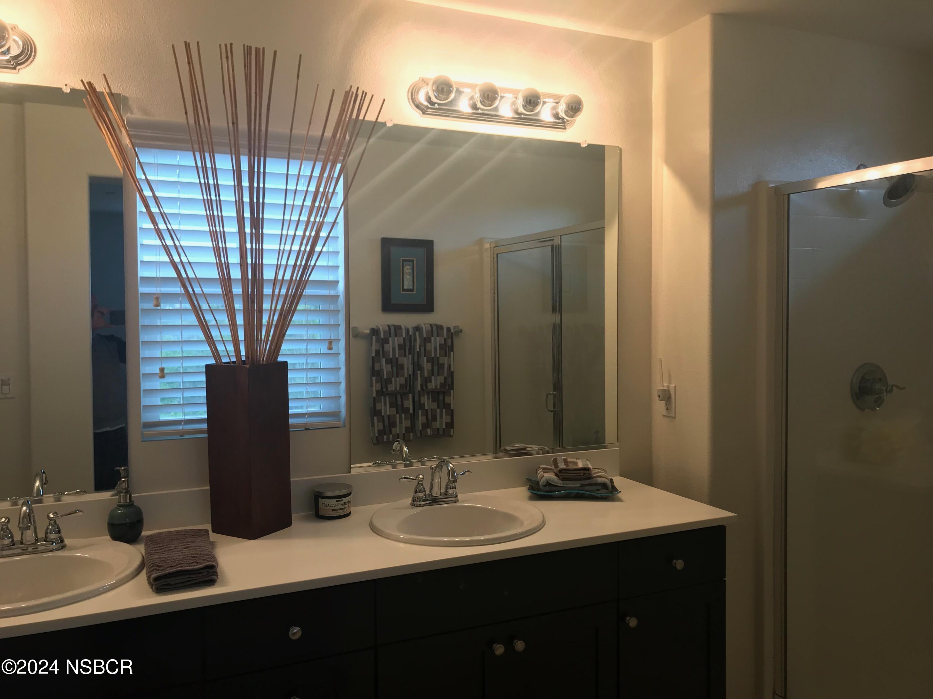2074 Green Ridge Circle Lompoc, CA 93436 - Photo 10 of 10 Primary bath