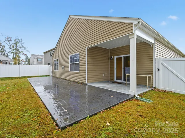 a view of backyard of house