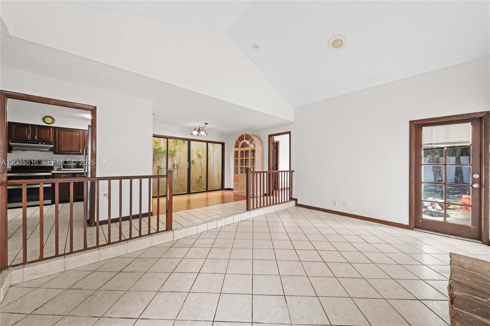 443 Northeast 38th Street Boca Raton, FL 33431 - Photo 10 of 38
