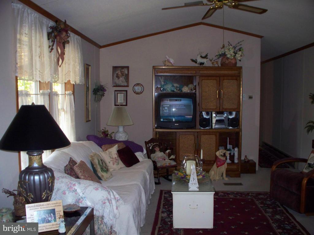 129 Meadow Valley Road, Unit 21 Ephrata, PA 17522 - Photo 4 of 23 Gallery Image 4