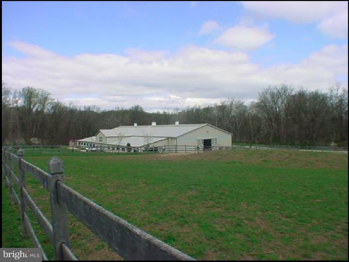 3049 Merlin Road Chester Springs, PA 19425 - Photo 11 of 24 Gallery Image 11