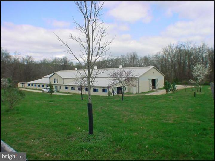 3049 Merlin Road Chester Springs, PA 19425 - Photo 12 of 24 Gallery Image 12