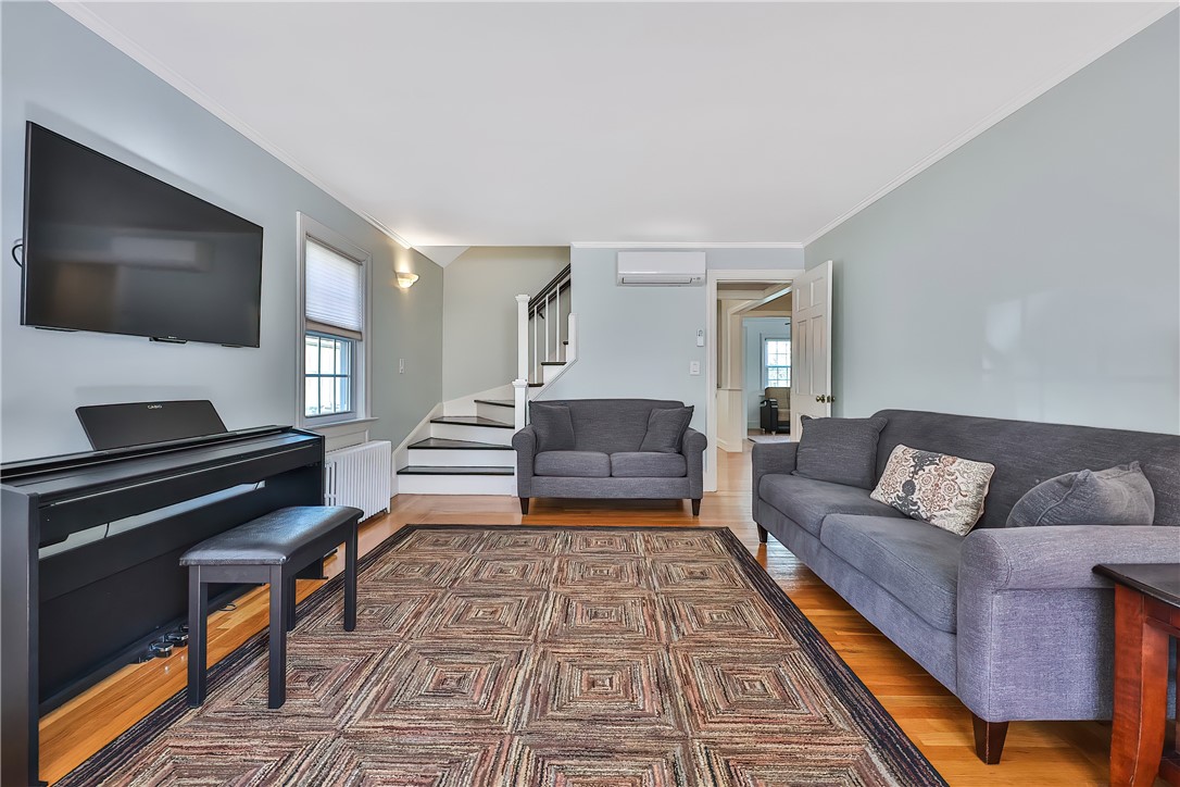 75 Metropolitan Road Providence, RI 02908 - Photo 12 of 42 Gallery Image 12