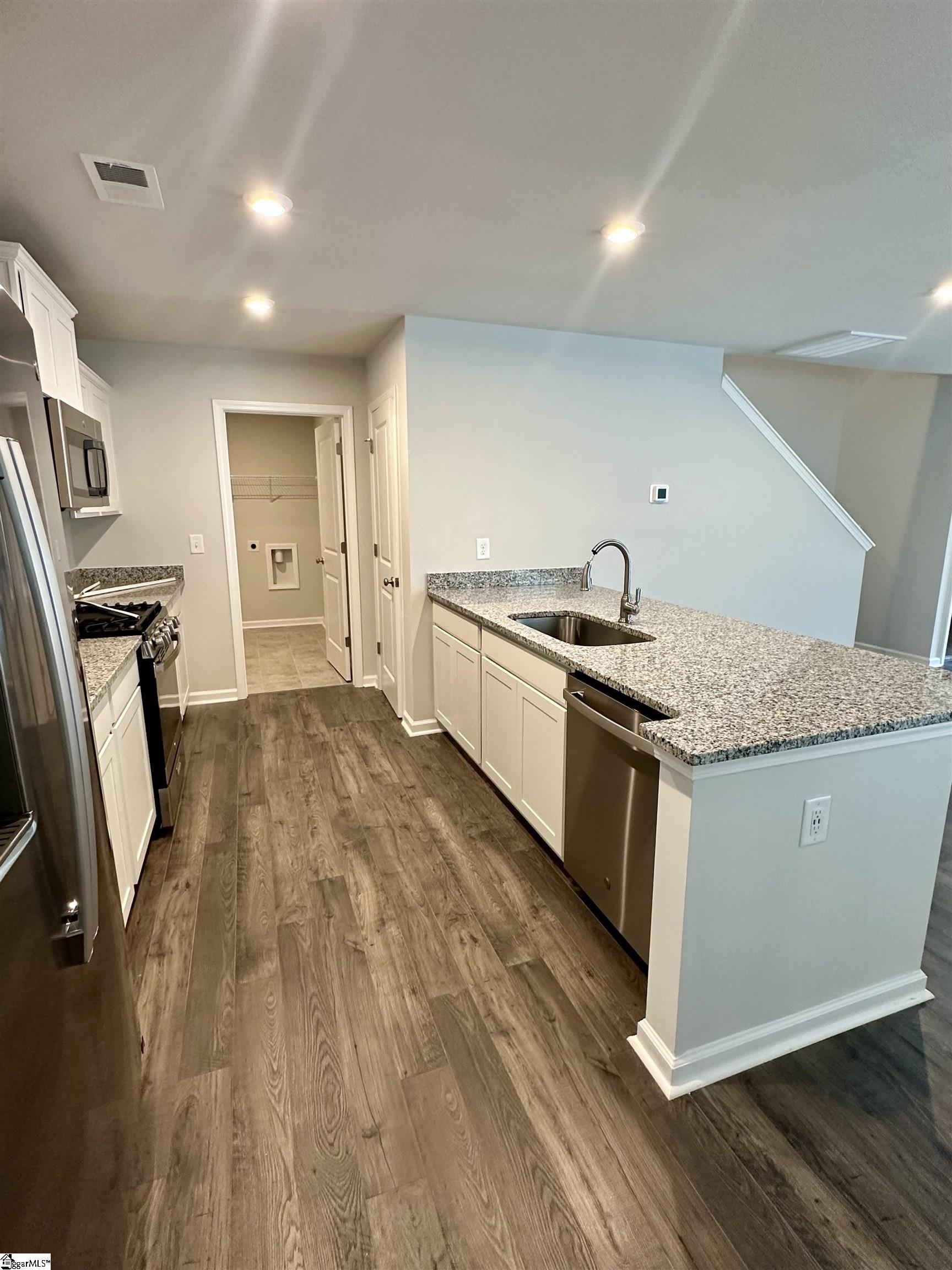 206 Boneset Drive Greenville, SC 29607 - Photo 6 of 36