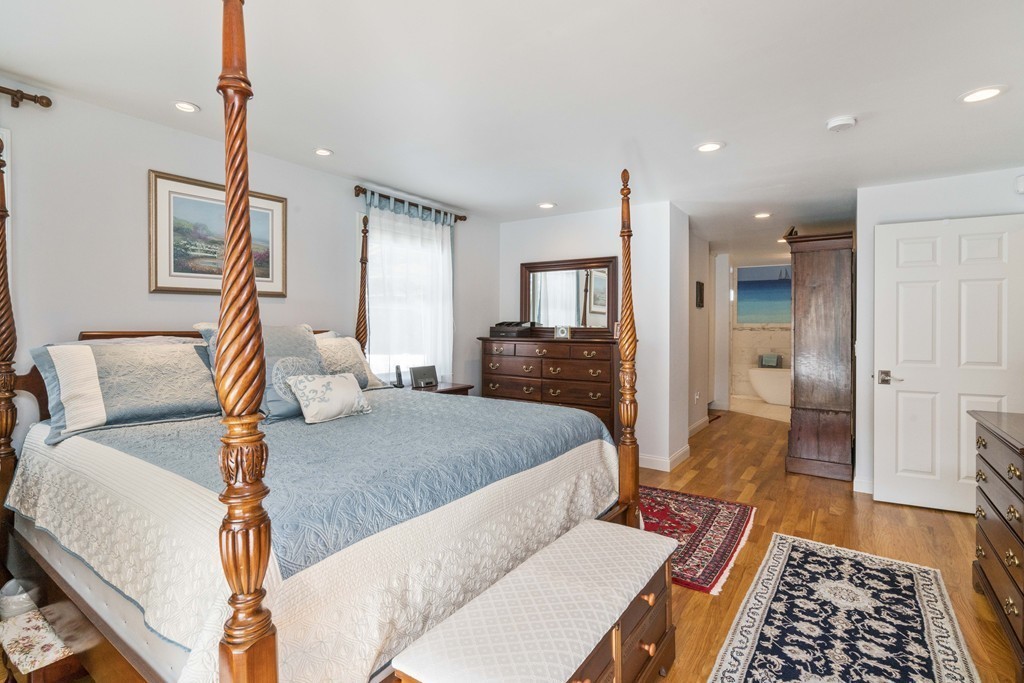 556 Bay Road Duxbury, MA 02332 - Photo 19 of 30 Gallery Image 19