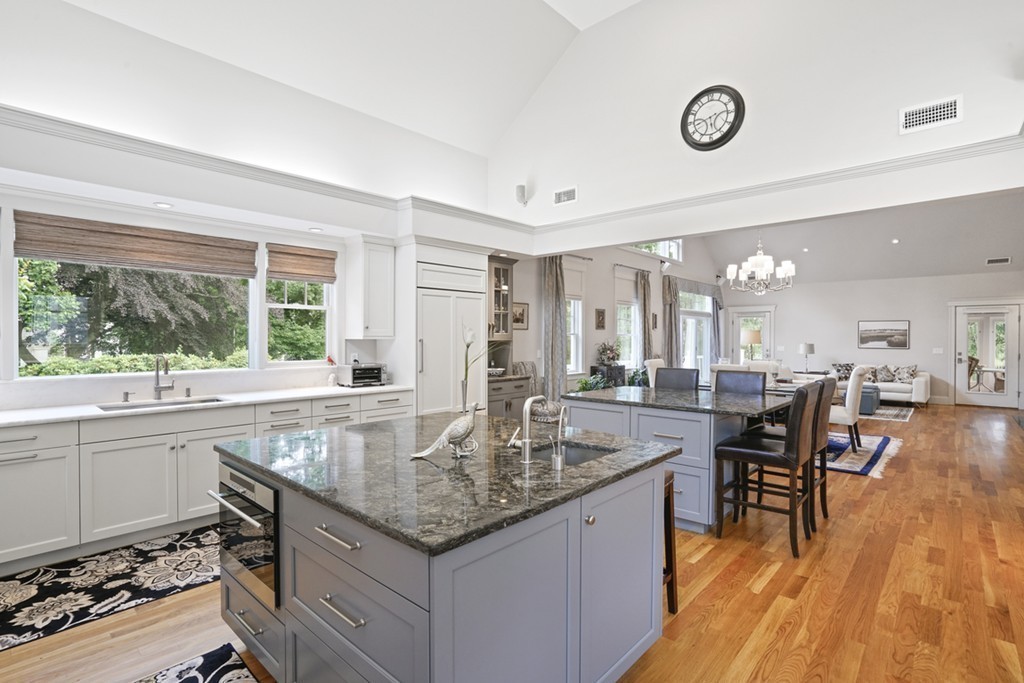 556 Bay Road Duxbury, MA 02332 - Photo 8 of 30 Gallery Image 8