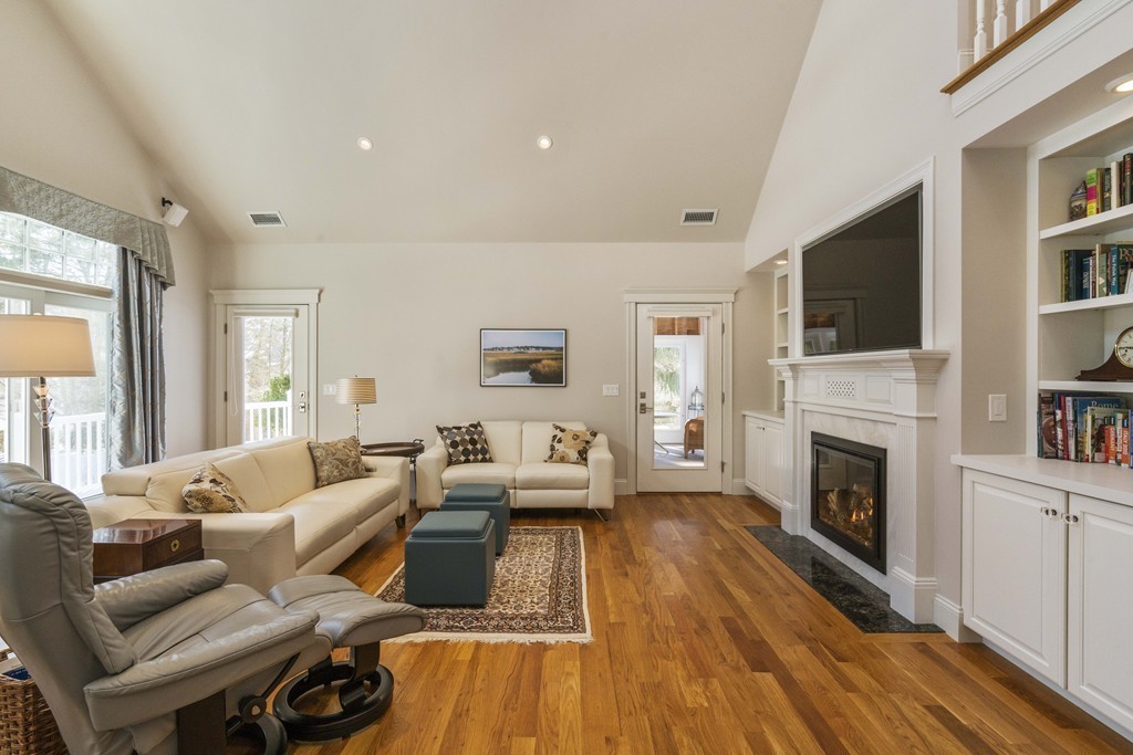 556 Bay Road Duxbury, MA 02332 - Photo 10 of 30 Gallery Image 10