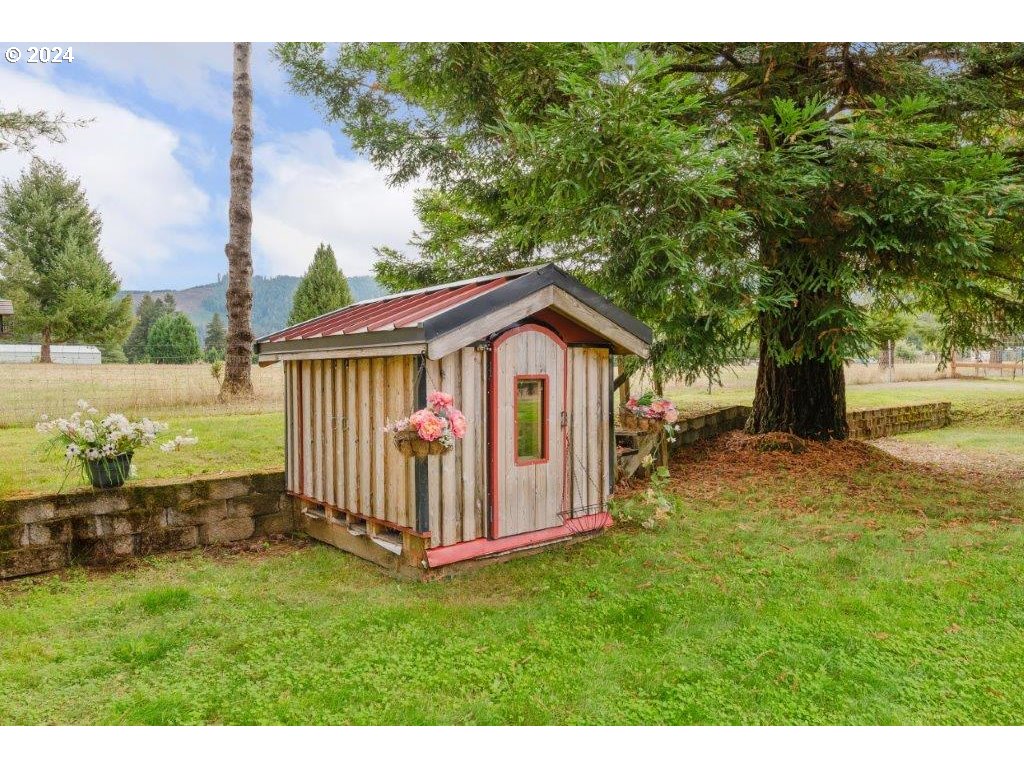 219 Indian Bend Road Umpqua, OR 97486 - Photo 45 of 48 Gallery Image 45