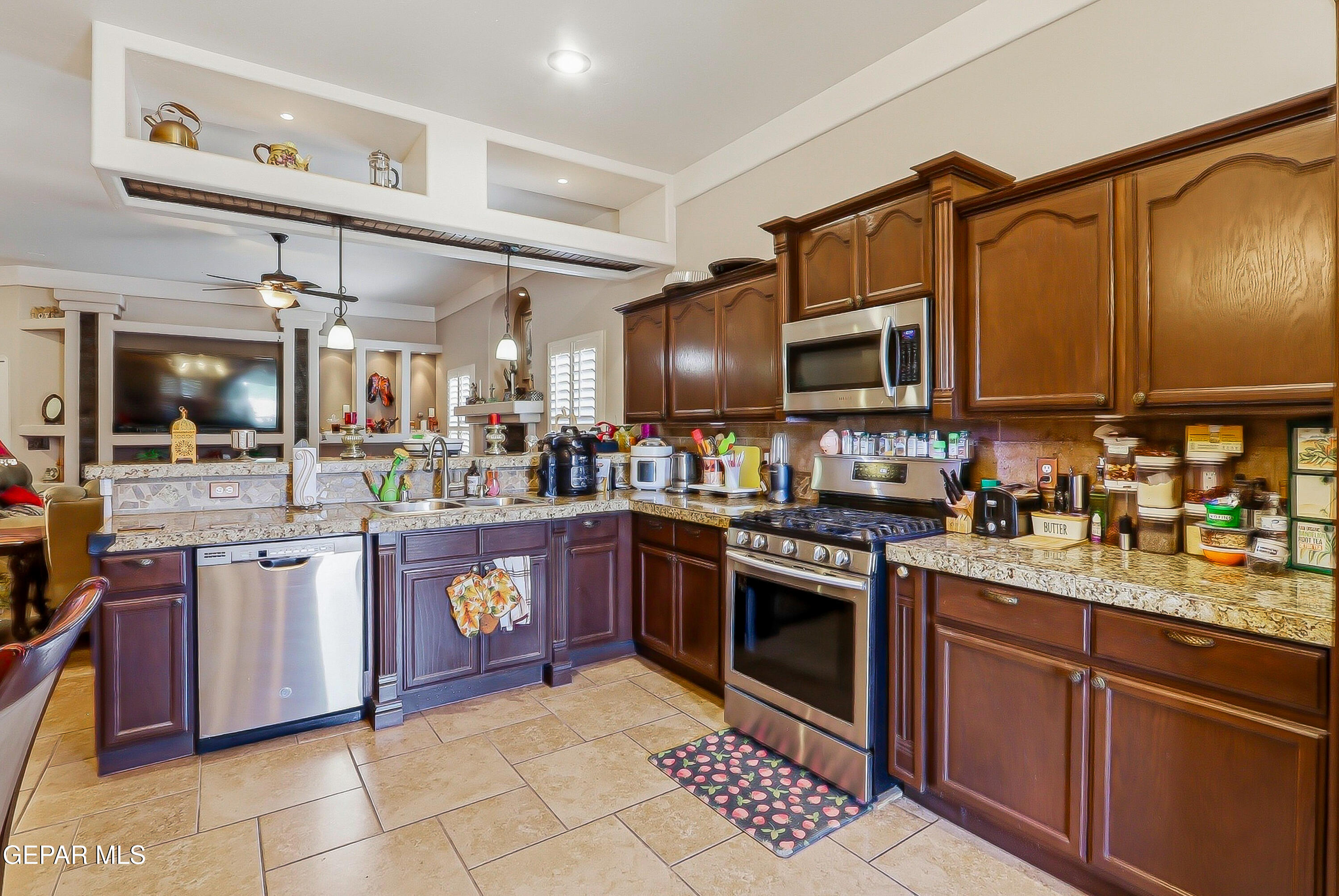 14211 Rattler Point Drive El Paso, TX 79938 - Photo 9 of 20 23-print-IMG_7938