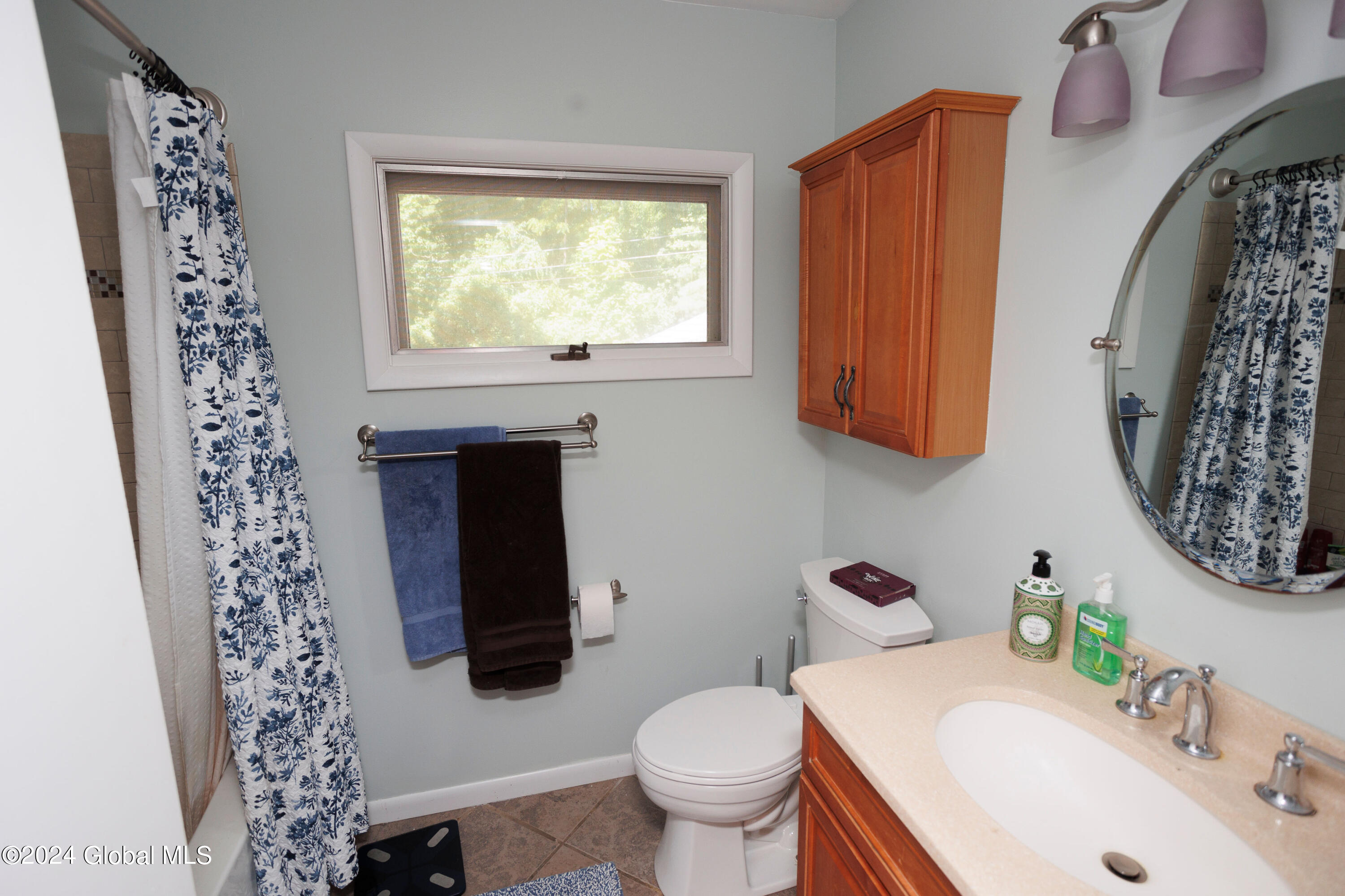 19 Albin Road Bethlehem, NY 12054 - Photo 11 of 15 KOR60983