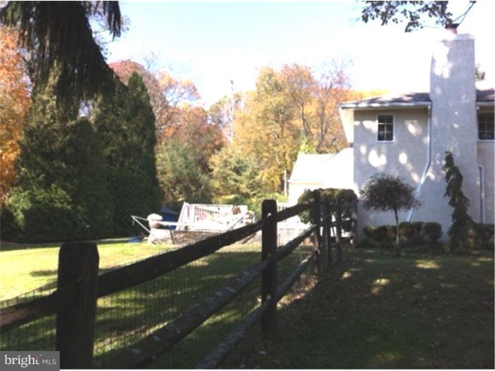 214 Country Road Berwyn, PA 19312 - Photo 3 of 23 Back Yard