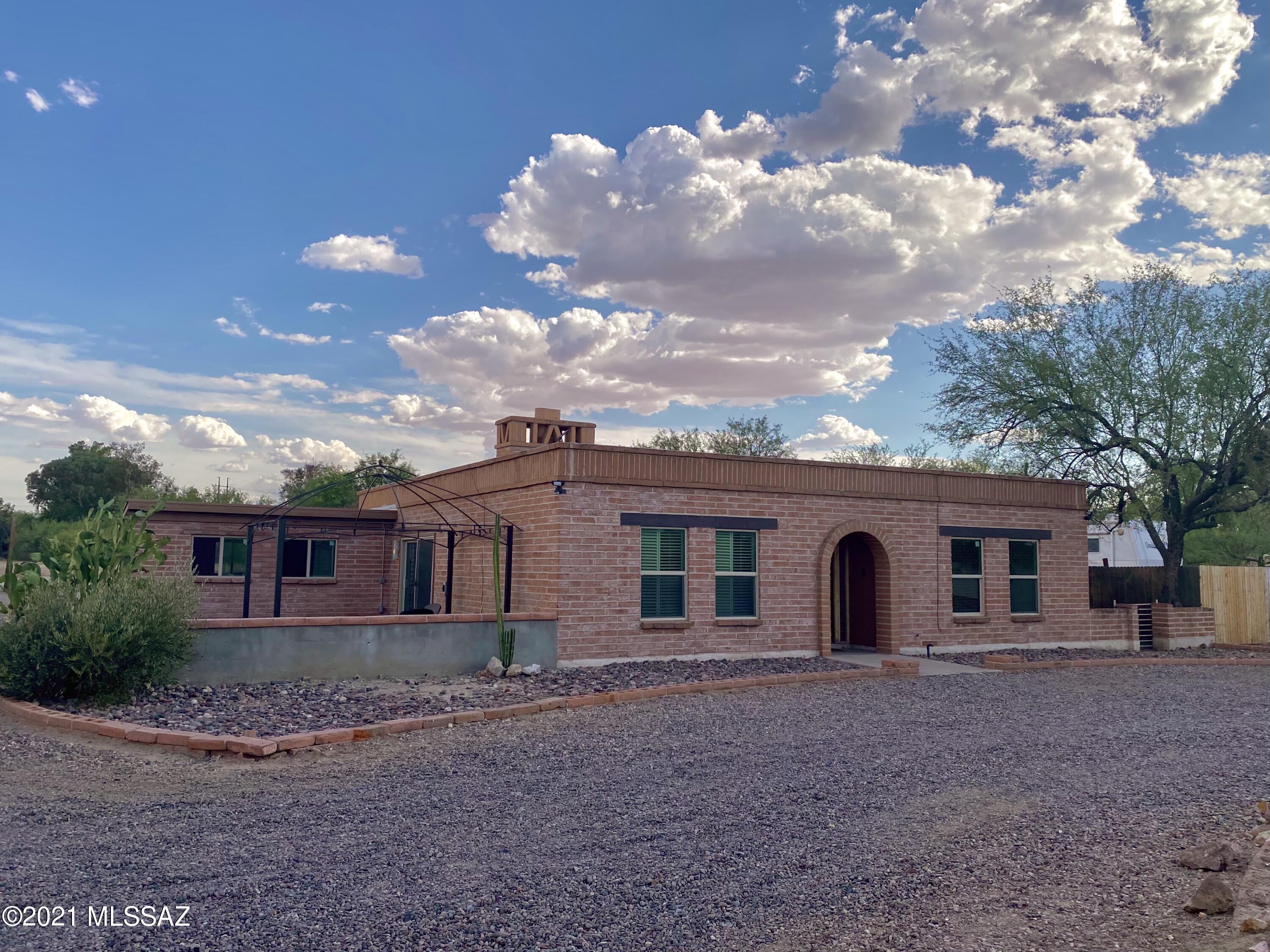 4701 West Massingale Road Tucson, AZ 85741 - Photo 1 of 24 Gallery Image 1