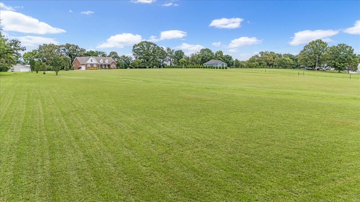 379 Hooper Road Winchester, TN 37398 - Photo 47 of 52 a view of an ocean from a yard