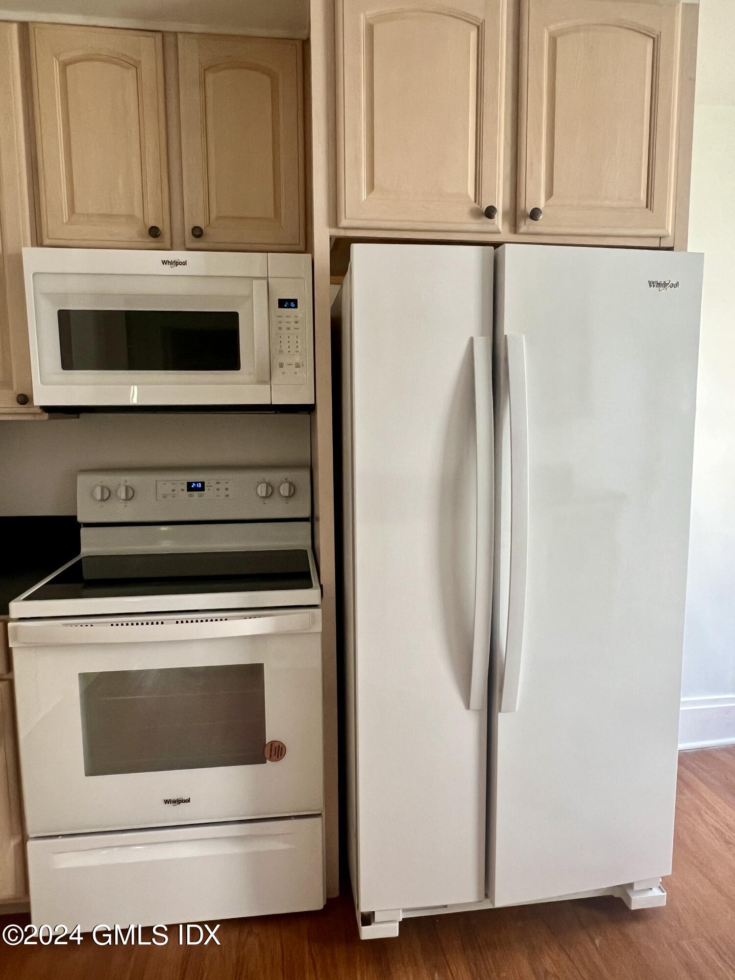 225 Hamilton Avenue, Unit 1 Greenwich, CT 06830 - Photo 5 of 39 Kitchen