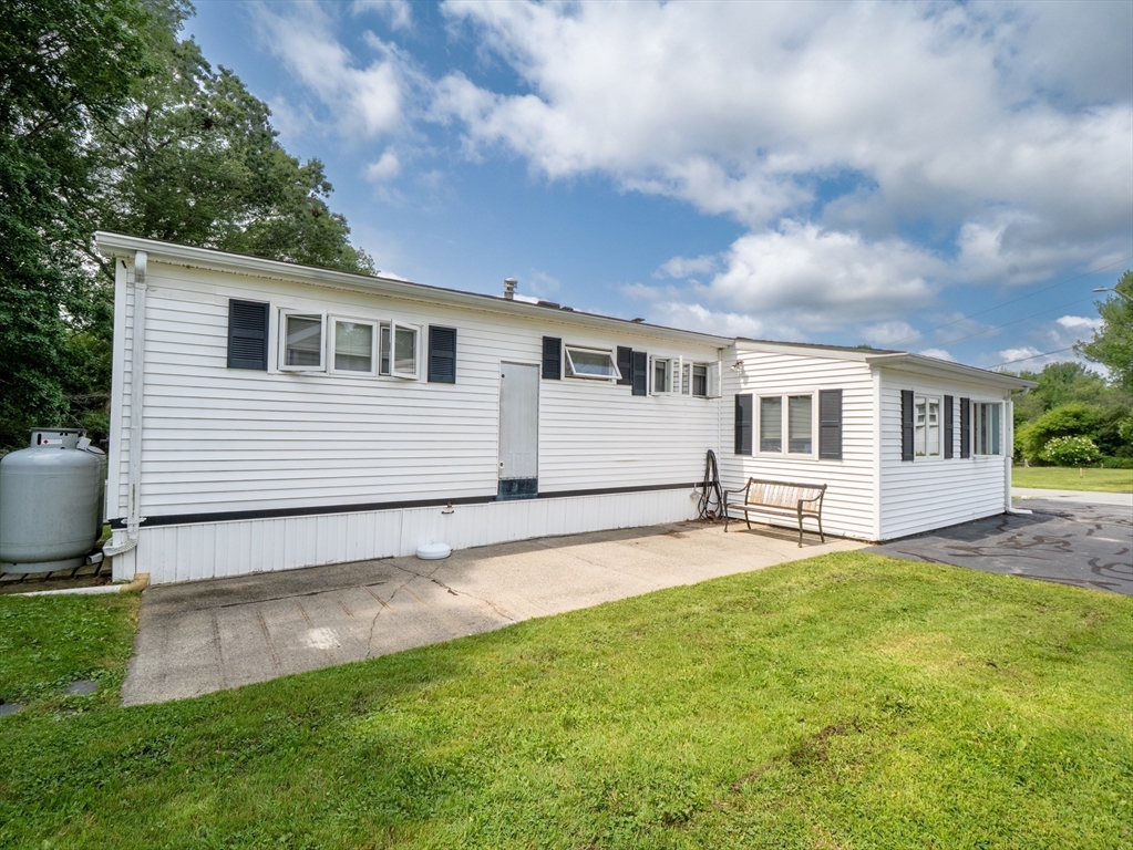 27 Clems Way Acushnet, MA 02743 - Photo 14 of 15 Gallery Image 14