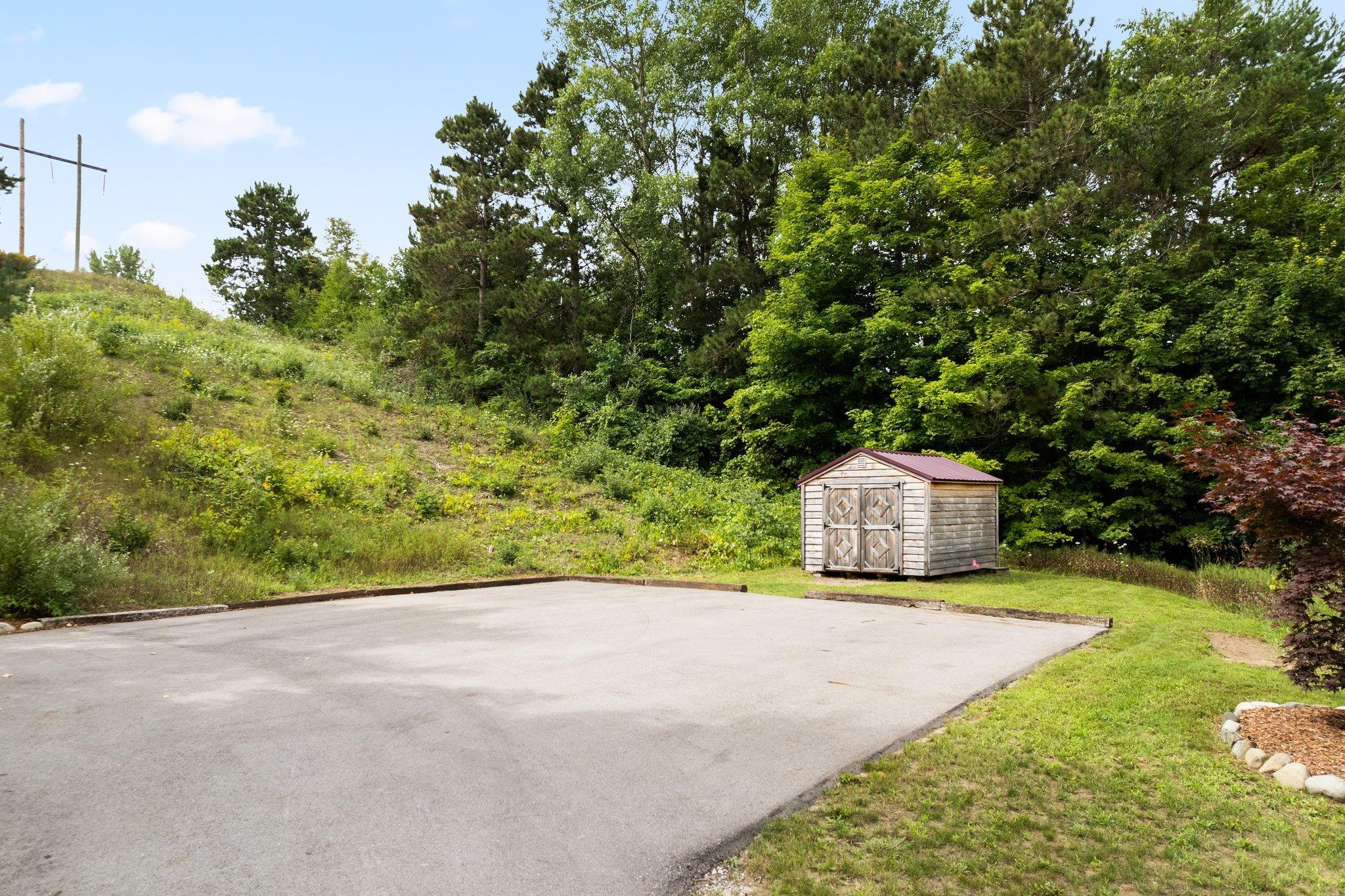 8466 East Bingham Road Traverse City, MI 49684 - Photo 40 of 50 1915103-39.JPG