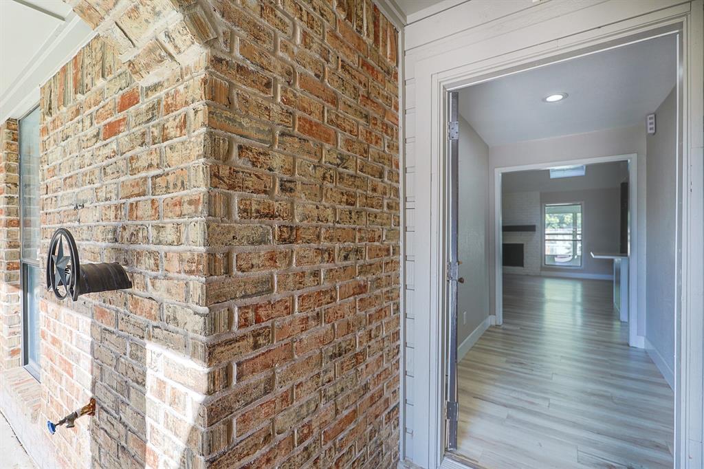 621 Main Street Roanoke, TX 76262 - Photo 6 of 30 a view of a bathroom