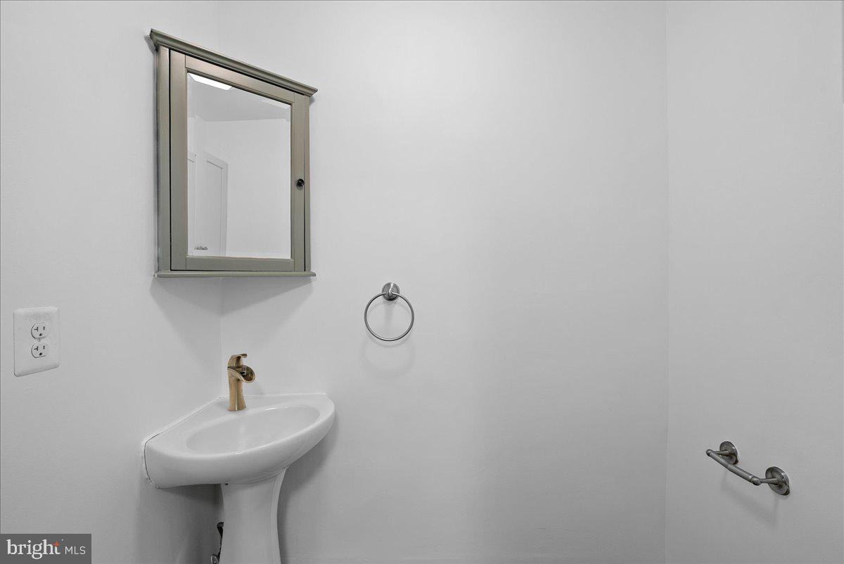 4252 Clay Street Northeast Washington, DC 20019 - Photo 14 of 31